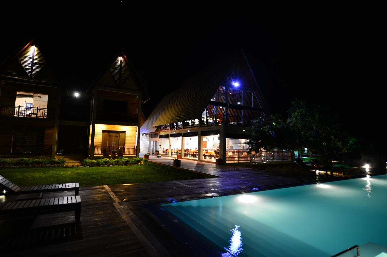 Laya Waves Hotel Passikudah Eksteriør billede