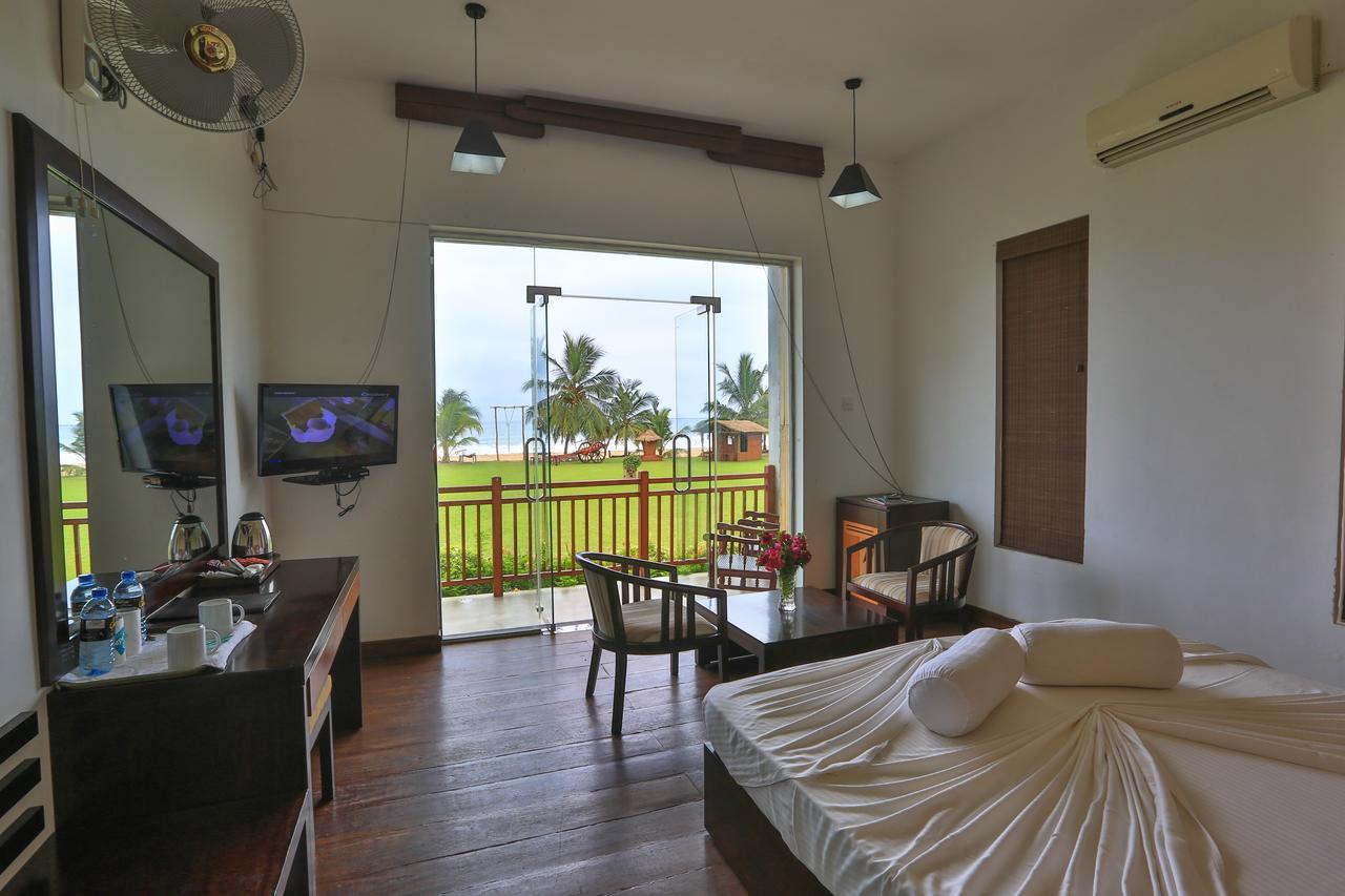 Laya Waves Hotel Passikudah Eksteriør billede